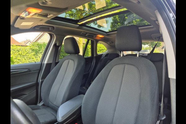 BMW X1 SDrive18i High Executive Edition Panorama Apple CarPlay Pro NAVI DAB+