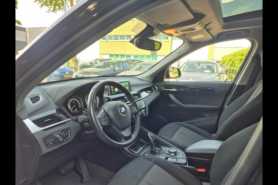 BMW X1 SDrive18i High Executive Edition Panorama Apple CarPlay Pro NAVI DAB+