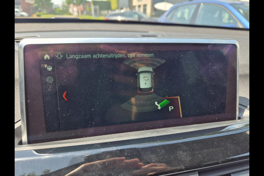 BMW X1 SDrive18i High Executive Edition Panorama Apple CarPlay Pro NAVI DAB+