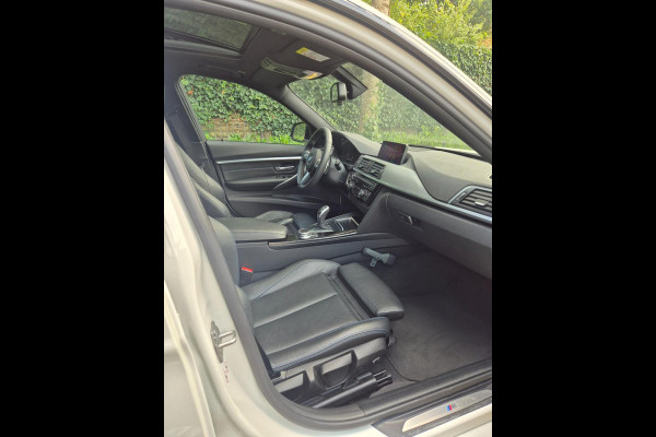 BMW 3 Serie Touring 320i F31 M Sport Shadow EX Dig. Dash 6WB Panorama Apple CarPlay NAP 2e-Eig