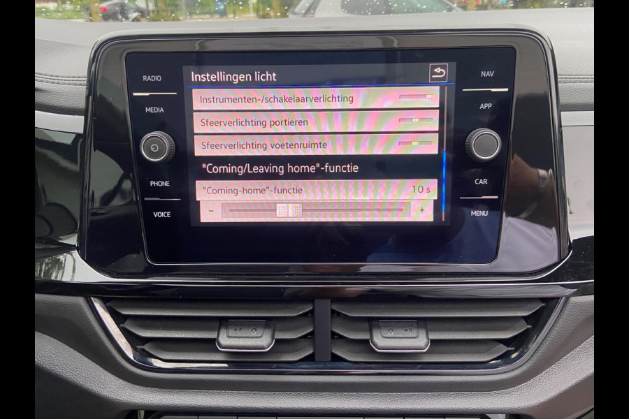 Volkswagen T-Roc Cabrio 1.5 TSI R-LINE/VIRTUAL/IQ-LED/CAMERA/LANE