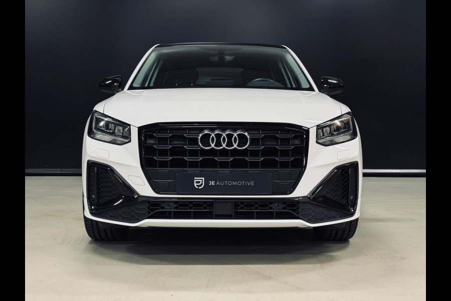 Audi Q2 35 TFSI S-Line, Pano, Apple Carplay, Camera, Cruise, Clima, 19" Velgen, Dealer Onderhouden