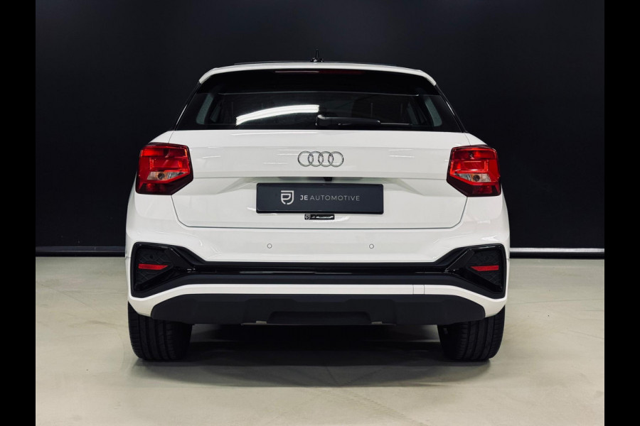 Audi Q2 35 TFSI S-Line, Pano, Apple Carplay, Camera, Cruise, Clima, 19" Velgen, Dealer Onderhouden
