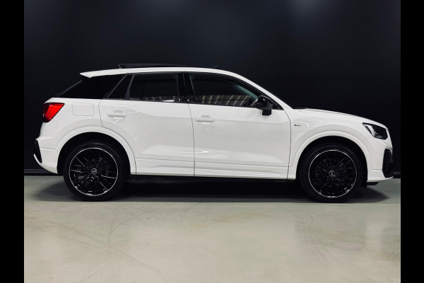 Audi Q2 35 TFSI S-Line, Pano, Apple Carplay, Camera, Cruise, Clima, 19" Velgen, Dealer Onderhouden