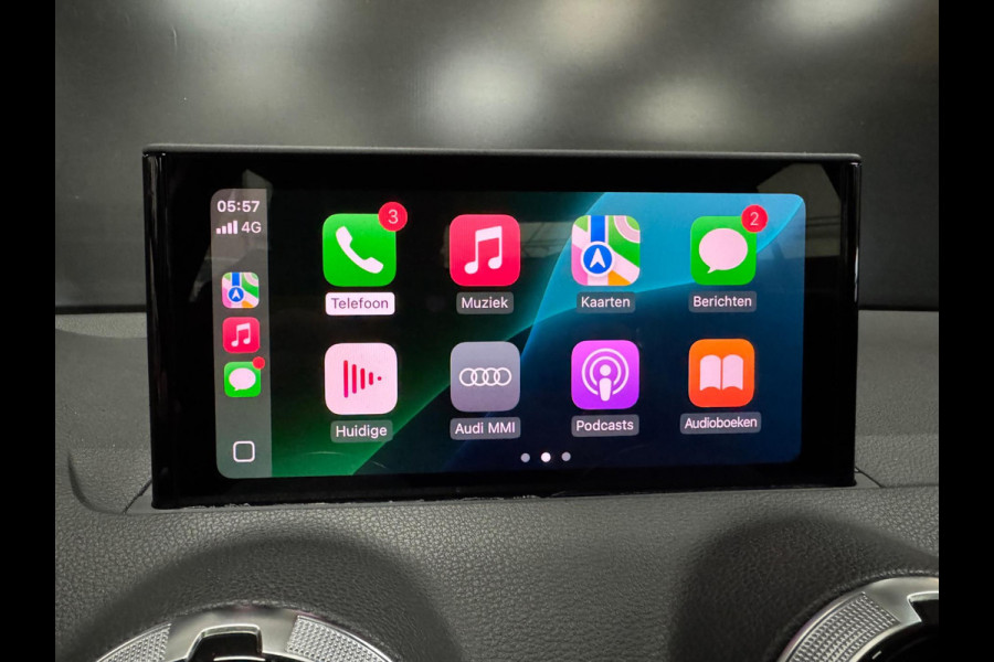 Audi Q2 35 TFSI S-Line, Pano, Apple Carplay, Camera, Cruise, Clima, 19" Velgen, Dealer Onderhouden