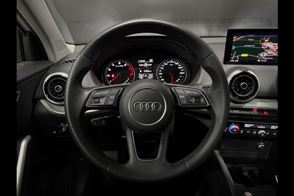 Audi Q2 35 TFSI S-Line, Pano, Apple Carplay, Camera, Cruise, Clima, 19" Velgen, Dealer Onderhouden