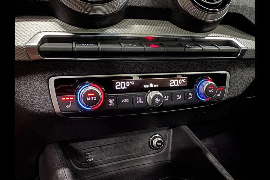 Audi Q2 35 TFSI S-Line, Pano, Apple Carplay, Camera, Cruise, Clima, 19" Velgen, Dealer Onderhouden