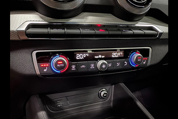Audi Q2 35 TFSI S-Line, Pano, Apple Carplay, Camera, Cruise, Clima, 19" Velgen, Dealer Onderhouden