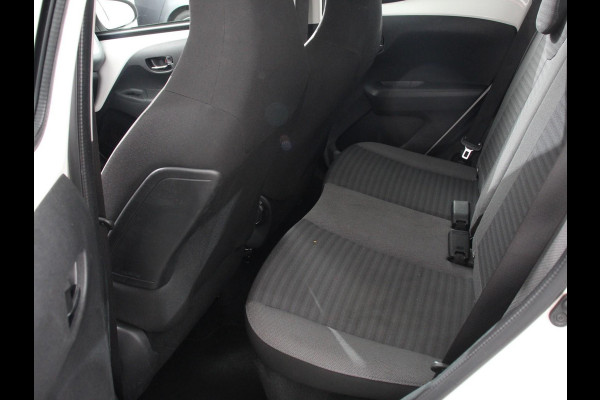 Toyota Aygo 1.0 VVT-i x-play Automaat | Camera | Scherm | Airco | 5 deurs