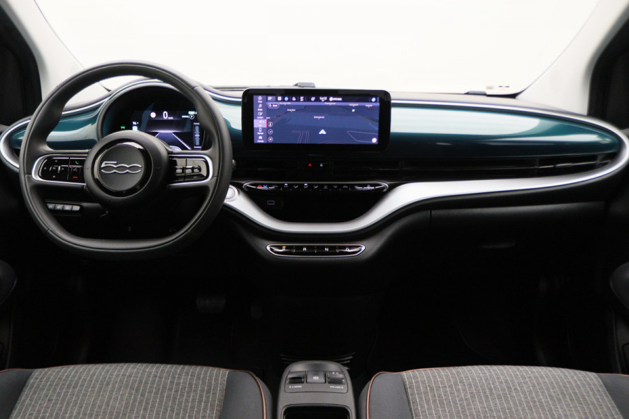 Fiat 500E Icon 42 kWh Virtual Cockpit, Climate, Apple Carplay, Cruise, DAB, USB, 16''