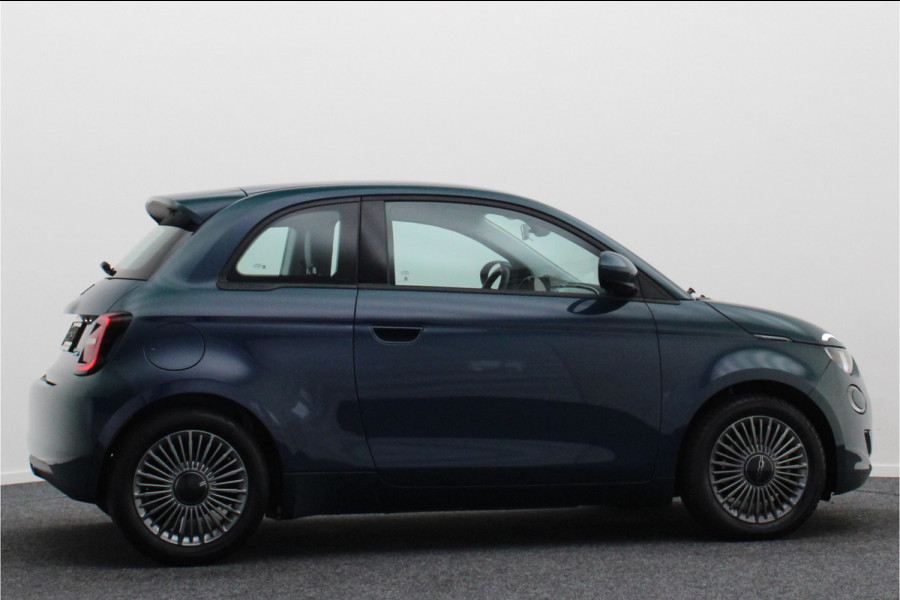 Fiat 500E Icon 42 kWh Virtual Cockpit, Climate, Apple Carplay, Cruise, DAB, USB, 16''