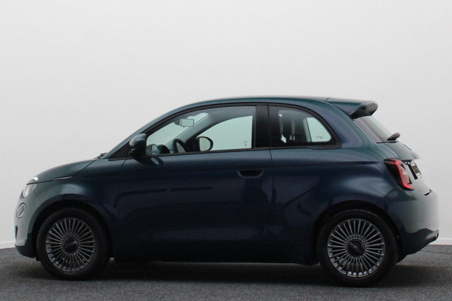 Fiat 500E Icon 42 kWh Virtual Cockpit, Climate, Apple Carplay, Cruise, DAB, USB, 16''