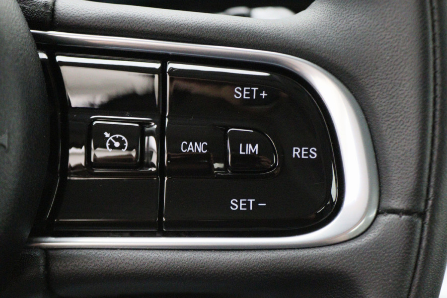 Fiat 500E Icon 42 kWh Virtual Cockpit, Climate, Apple Carplay, Cruise, DAB, USB, 16''