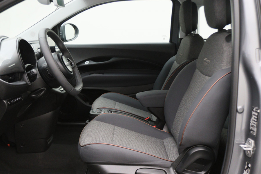 Fiat 500E Icon 42 kWh Virtual Cockpit, Climate, Apple Carplay, Cruise, DAB, USB, 16''