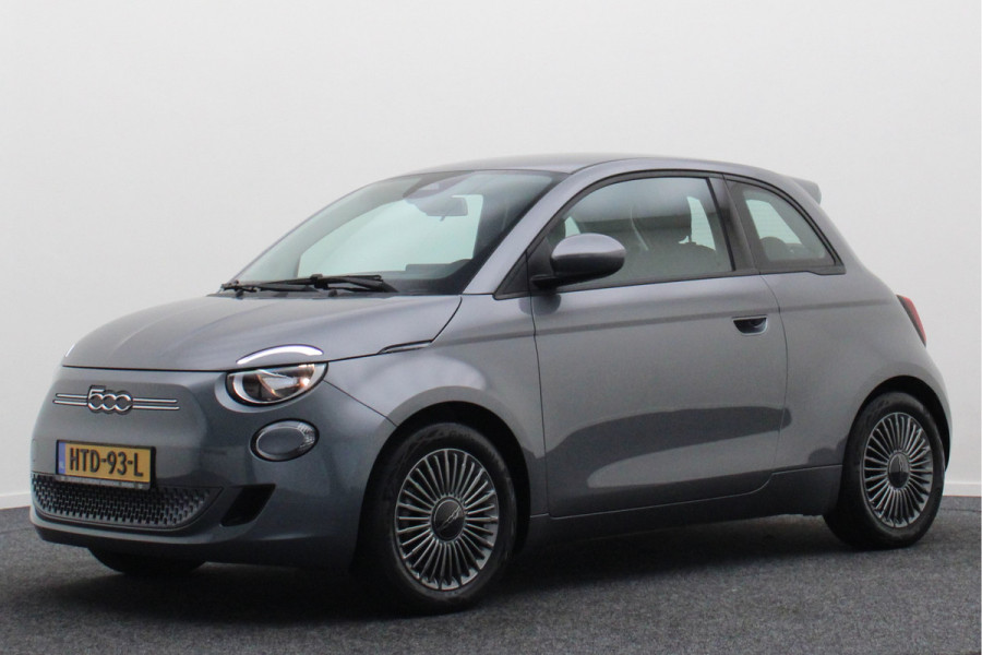Fiat 500E Icon 42 kWh Virtual Cockpit, Climate, Apple Carplay, Cruise, DAB, USB, 16''