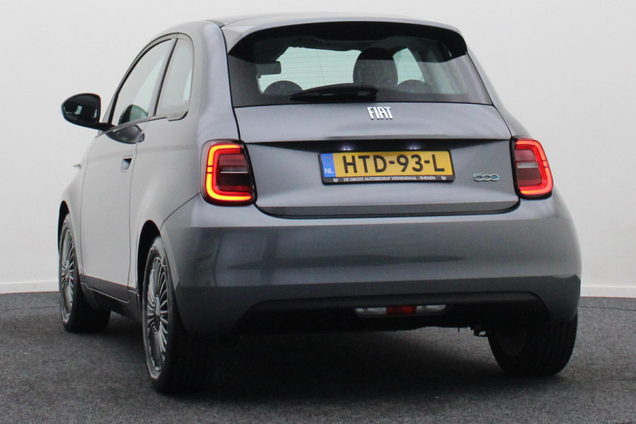 Fiat 500E Icon 42 kWh Virtual Cockpit, Climate, Apple Carplay, Cruise, DAB, USB, 16''