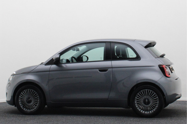 Fiat 500E Icon 42 kWh Virtual Cockpit, Climate, Apple Carplay, Cruise, DAB, USB, 16''