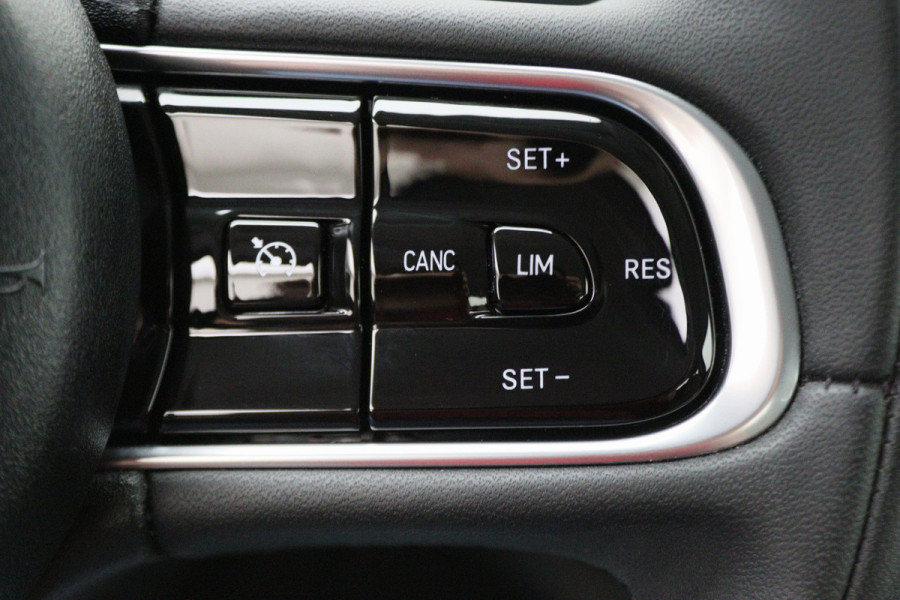 Fiat 500E Icon 42 kWh Virtual Cockpit, Climate, Apple Carplay, Cruise, DAB, USB, 16''