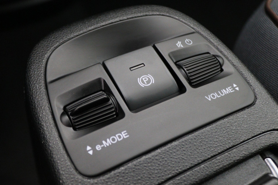 Fiat 500E Icon 42 kWh Virtual Cockpit, Climate, Apple Carplay, Cruise, DAB, USB, 16''
