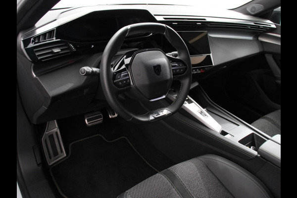 Peugeot 308 1.2 PureTech GT Climate control Adaptive cruise control Parkeersensoren Achteruitrijcamera Navigatie DEMO Voorstoelen verwarmd LED Apple Carplay/ Android Auto