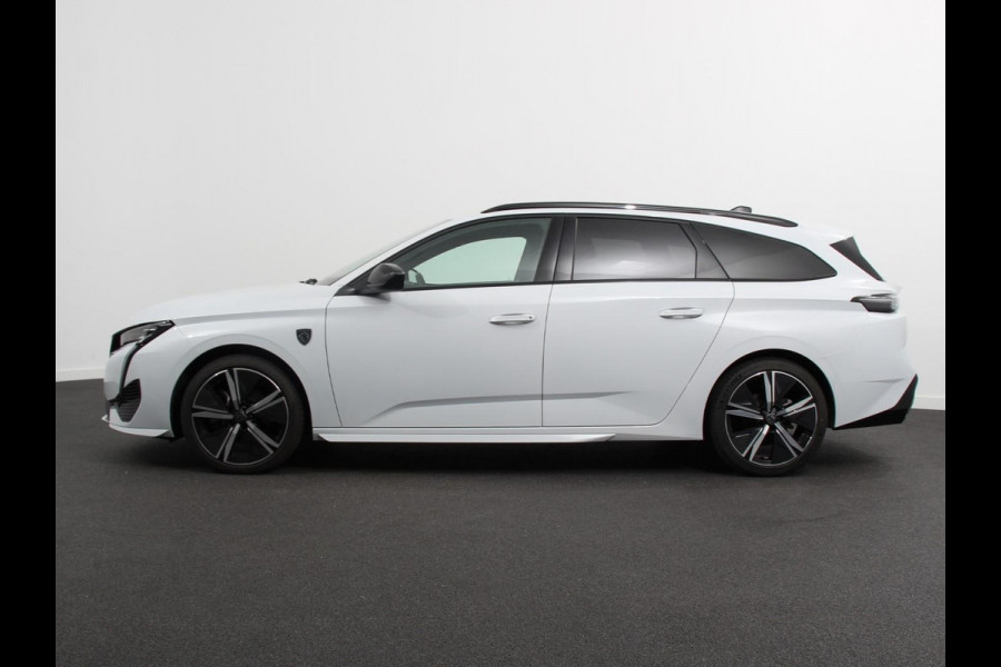 Peugeot 308 1.2 PureTech GT Climate control Adaptive cruise control Parkeersensoren Achteruitrijcamera Navigatie DEMO Voorstoelen verwarmd LED Apple Carplay/ Android Auto