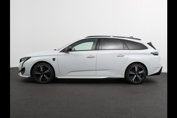 Peugeot 308 1.2 PureTech GT Climate control Adaptive cruise control Parkeersensoren Achteruitrijcamera Navigatie DEMO Voorstoelen verwarmd LED Apple Carplay/ Android Auto
