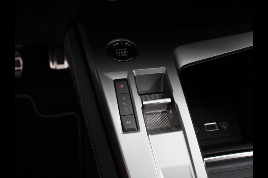 Peugeot 308 1.2 PureTech GT Climate control Adaptive cruise control Parkeersensoren Achteruitrijcamera Navigatie DEMO Voorstoelen verwarmd LED Apple Carplay/ Android Auto