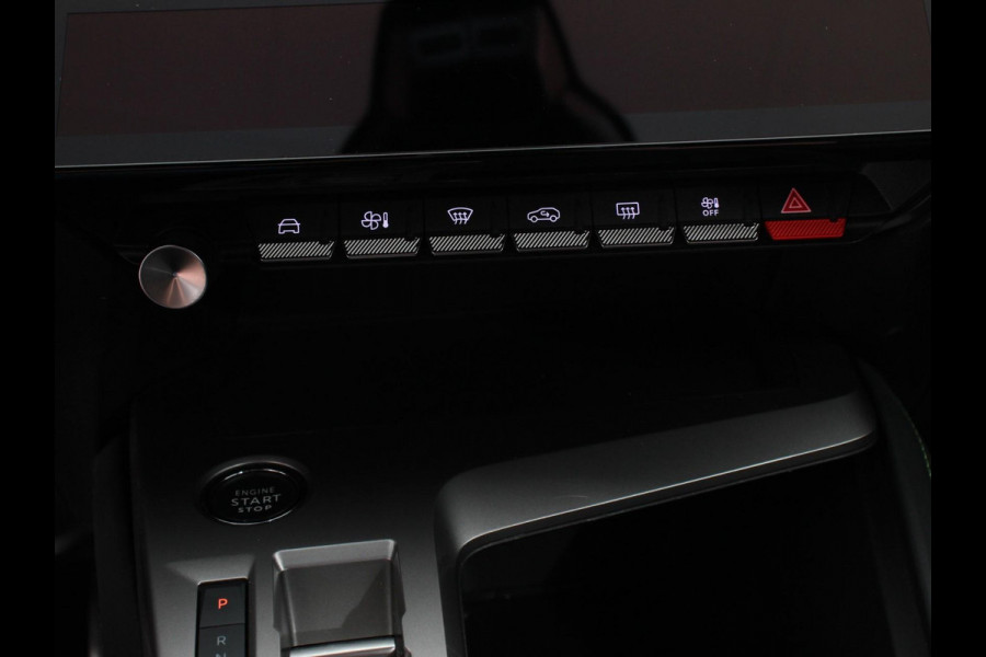 Peugeot 308 1.2 PureTech GT Climate control Adaptive cruise control Parkeersensoren Achteruitrijcamera Navigatie DEMO Voorstoelen verwarmd LED Apple Carplay/ Android Auto