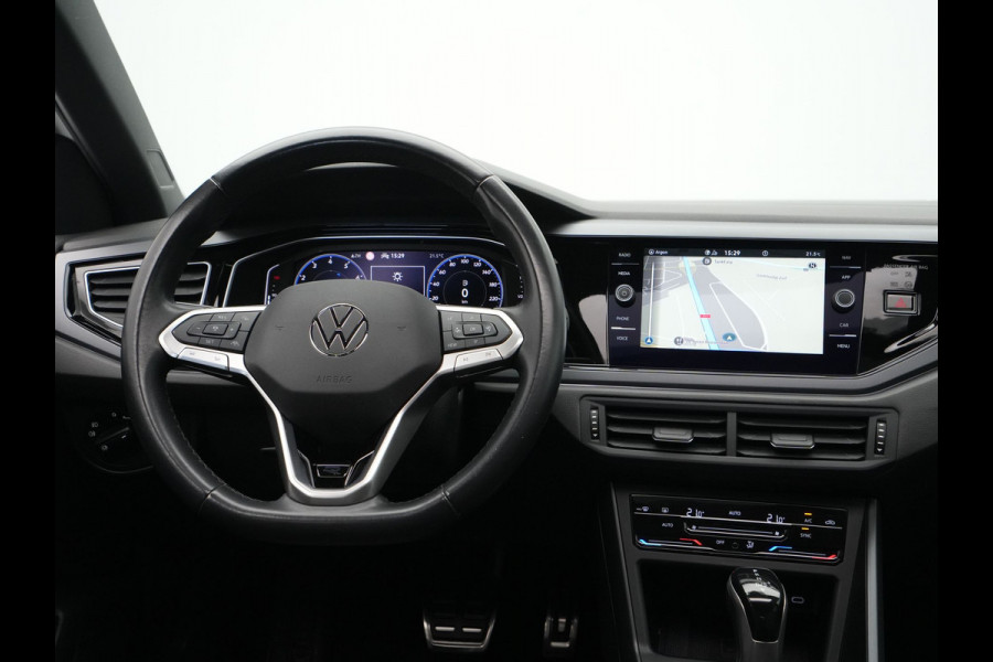 Volkswagen Taigo 1.0 TSI 110pk DSG R-Line Navigatie Panoramadak Camera Keyless Clima Carplay 215