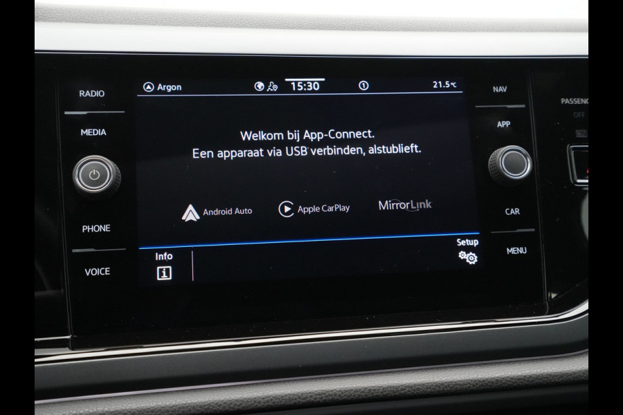 Volkswagen Taigo 1.0 TSI 110pk DSG R-Line Navigatie Panoramadak Camera Keyless Clima Carplay 215