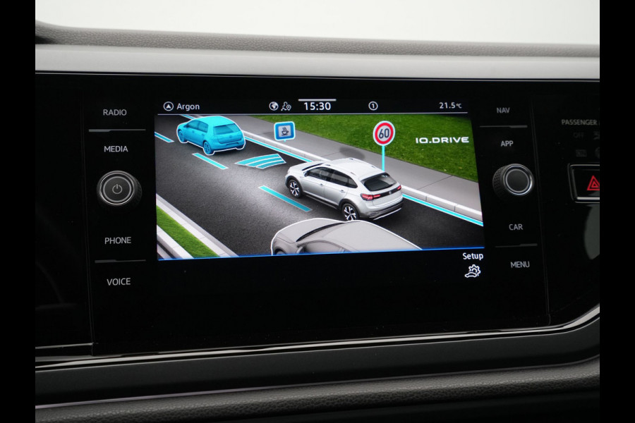 Volkswagen Taigo 1.0 TSI 110pk DSG R-Line Navigatie Panoramadak Camera Keyless Clima Carplay 215