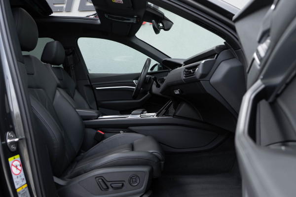 Audi e-tron 55 S-line Quattro / Luchtvering/ Standkachel/ Cruise Control/ Panoramadak/ 300kW (408PK)