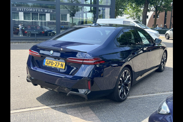 BMW i5 eDrive40 84 kWh ORIG. NL. NAP KM. | MEGA VOL  | M-SPORTPAKKET | PANO | HARMAN&KARDON