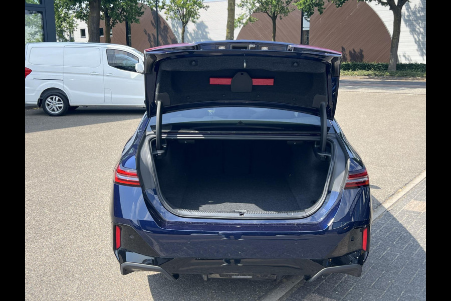 BMW i5 eDrive40 84 kWh ORIG. NL. NAP KM. | MEGA VOL  | M-SPORTPAKKET | PANO | HARMAN&KARDON