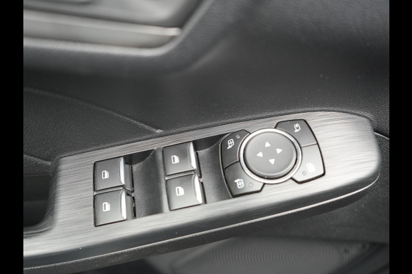 Ford Kuga 2.5 Titanium Plug In Hybrid 225pk PHEV | Trekhaak af Fabriek | Adaptive Cruise | Keyless | Camera | Stoelverwarming | Apple Carplay | DAB | Navi Full Map |