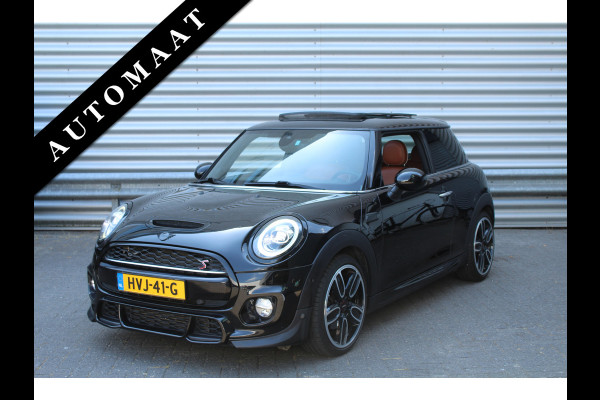 MINI Cooper S 2.0 192pk JC Works Automaat Panoramadak Clima Cruise Navi Camera Leder LMV Stoelverwarming