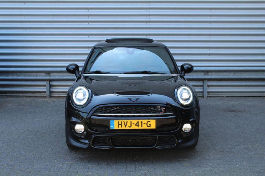 MINI Cooper S 2.0 192pk JC Works Automaat Panoramadak Clima Cruise Navi Camera Leder LMV Stoelverwarming