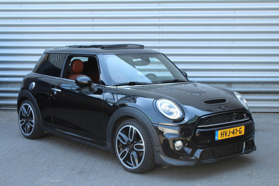 MINI Cooper S 2.0 192pk JC Works Automaat Panoramadak Clima Cruise Navi Camera Leder LMV Stoelverwarming