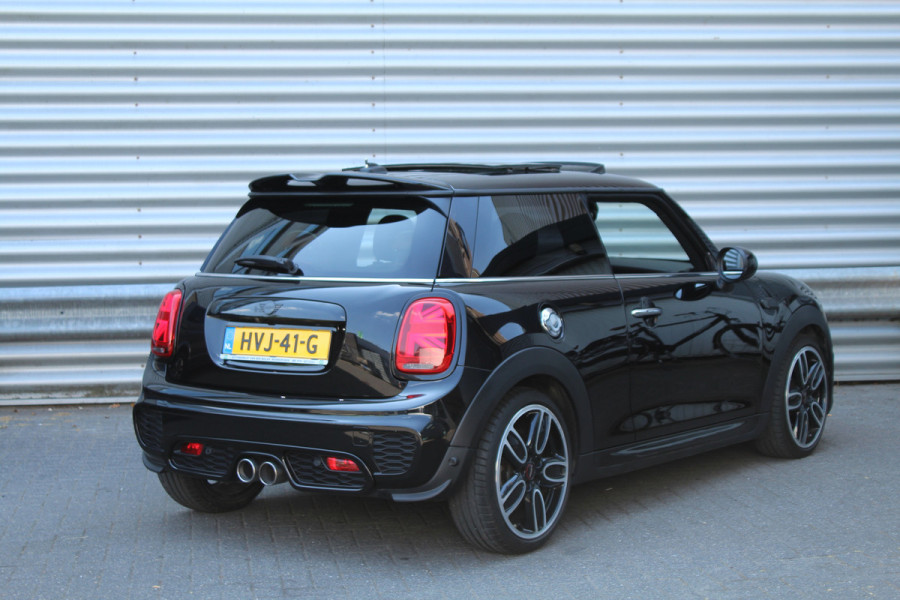 MINI Cooper S 2.0 192pk JC Works Automaat Panoramadak Clima Cruise Navi Camera Leder LMV Stoelverwarming