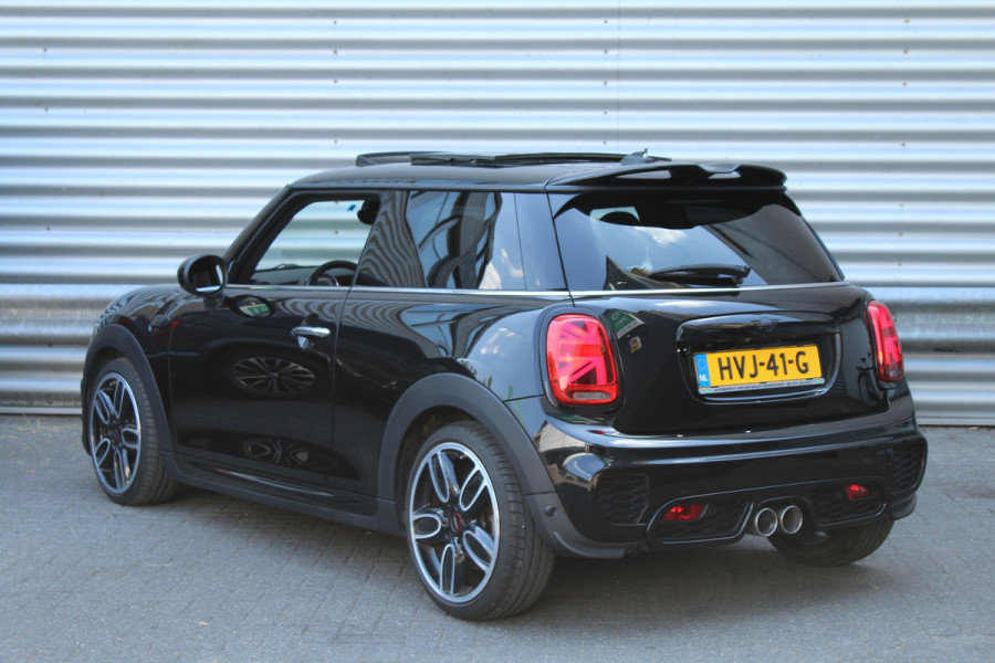 MINI Cooper S 2.0 192pk JC Works Automaat Panoramadak Clima Cruise Navi Camera Leder LMV Stoelverwarming