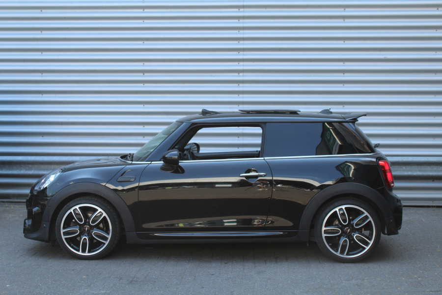 MINI Cooper S 2.0 192pk JC Works Automaat Panoramadak Clima Cruise Navi Camera Leder LMV Stoelverwarming