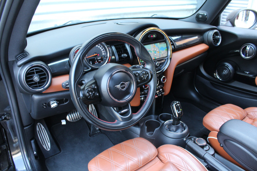 MINI Cooper S 2.0 192pk JC Works Automaat Panoramadak Clima Cruise Navi Camera Leder LMV Stoelverwarming