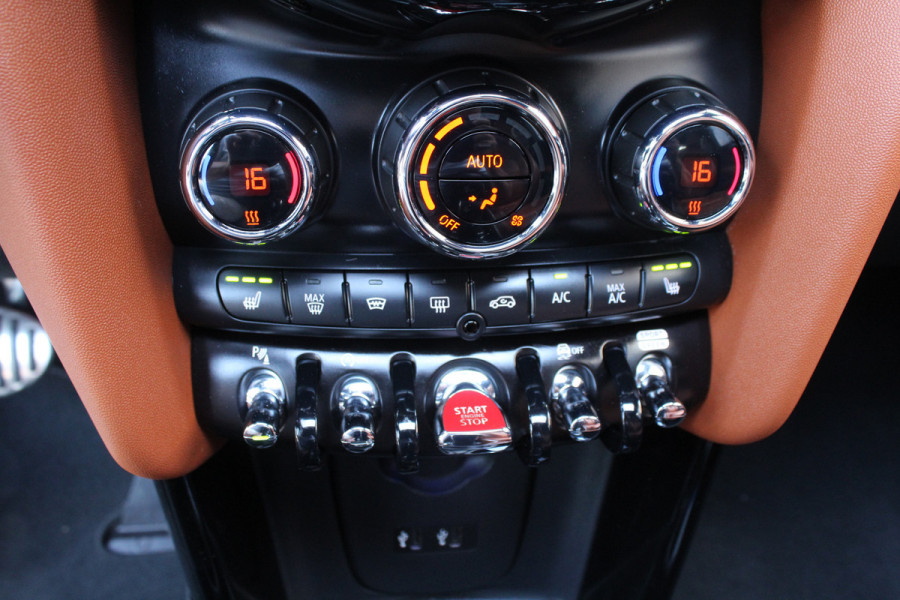 MINI Cooper S 2.0 192pk JC Works Automaat Panoramadak Clima Cruise Navi Camera Leder LMV Stoelverwarming