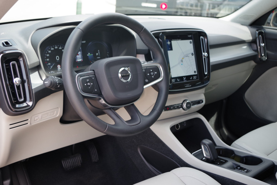 Volvo XC40 1.5 T5 263 PK Recharge Inscription Expression PHEV, Leder, Stoelverwarming, 360