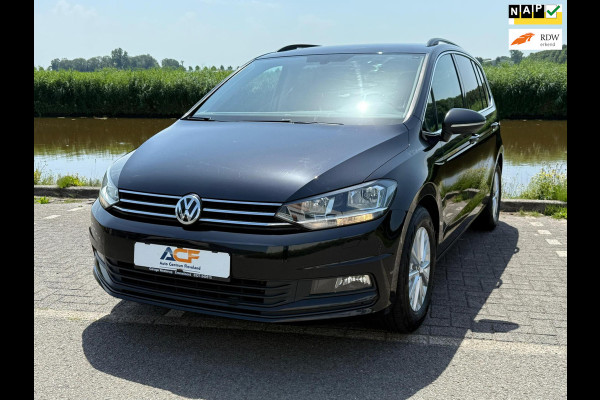 Volkswagen Touran 1.5 TSI Comfortline Business 7p trekhaak / carplay