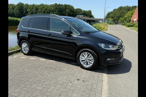 Volkswagen Touran 1.5 TSI Comfortline Business 7p trekhaak / carplay