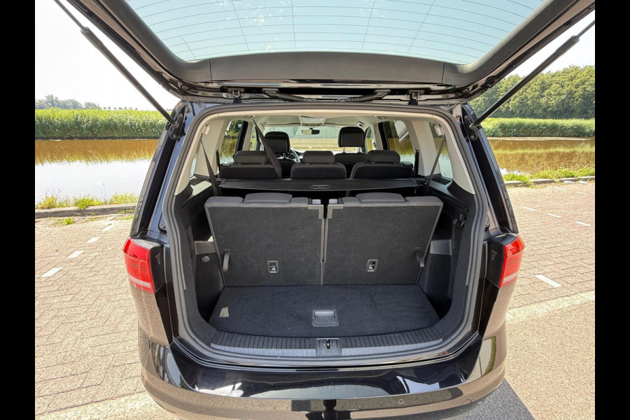 Volkswagen Touran 1.5 TSI Comfortline Business 7p trekhaak / carplay