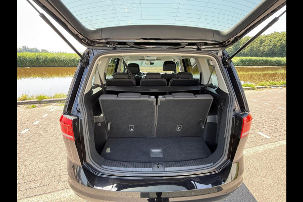 Volkswagen Touran 1.5 TSI Comfortline Business 7p trekhaak / carplay