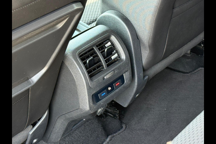 Volkswagen Touran 1.5 TSI Comfortline Business 7p trekhaak / carplay