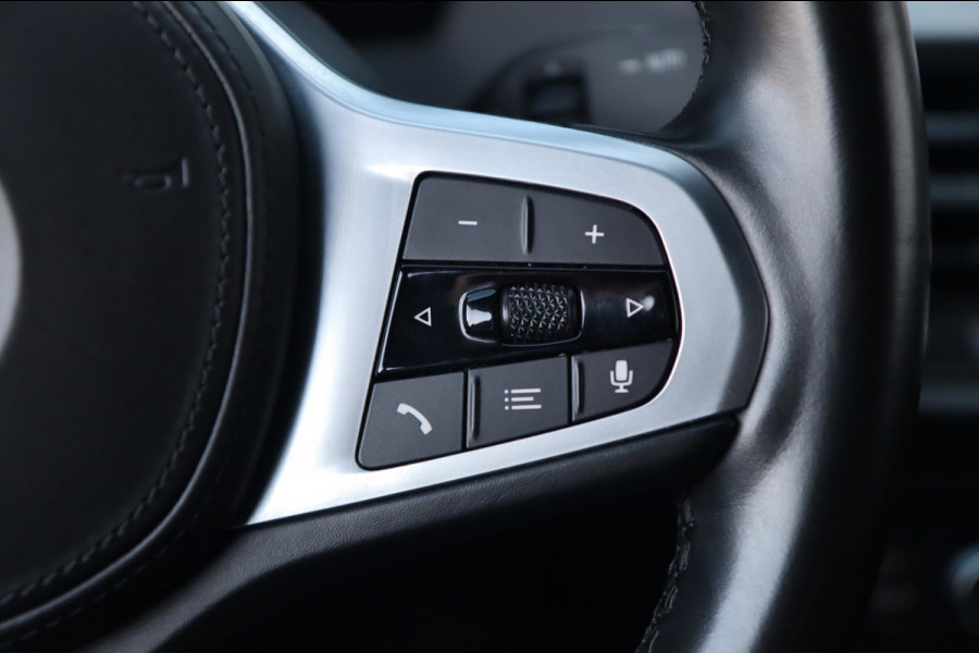 BMW 2 Serie Gran Coupé 218i M Sport / LIVE COCKPIT / HUD / CARPLAY / TREKHAAK / SFEERVERLICHTING